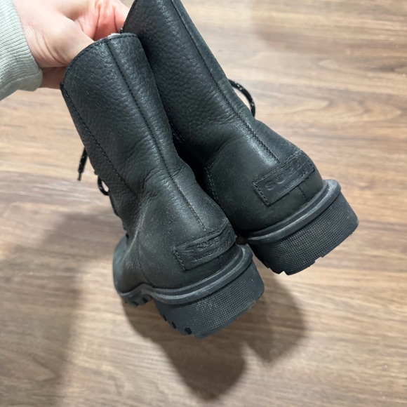 Sorel Phoenix Boot Lace Shearling Boot - Picture 4 of 7